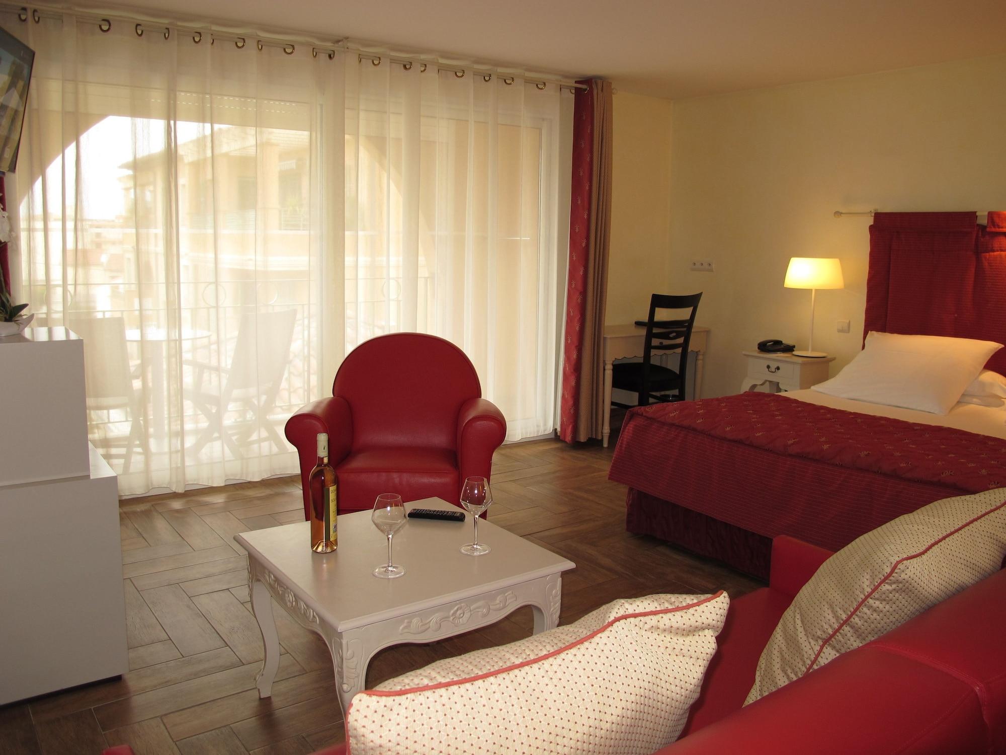Hotel Sanary, Soleil Et Jardin - Renovation Hiver 2024-25 Zewnętrze zdjęcie