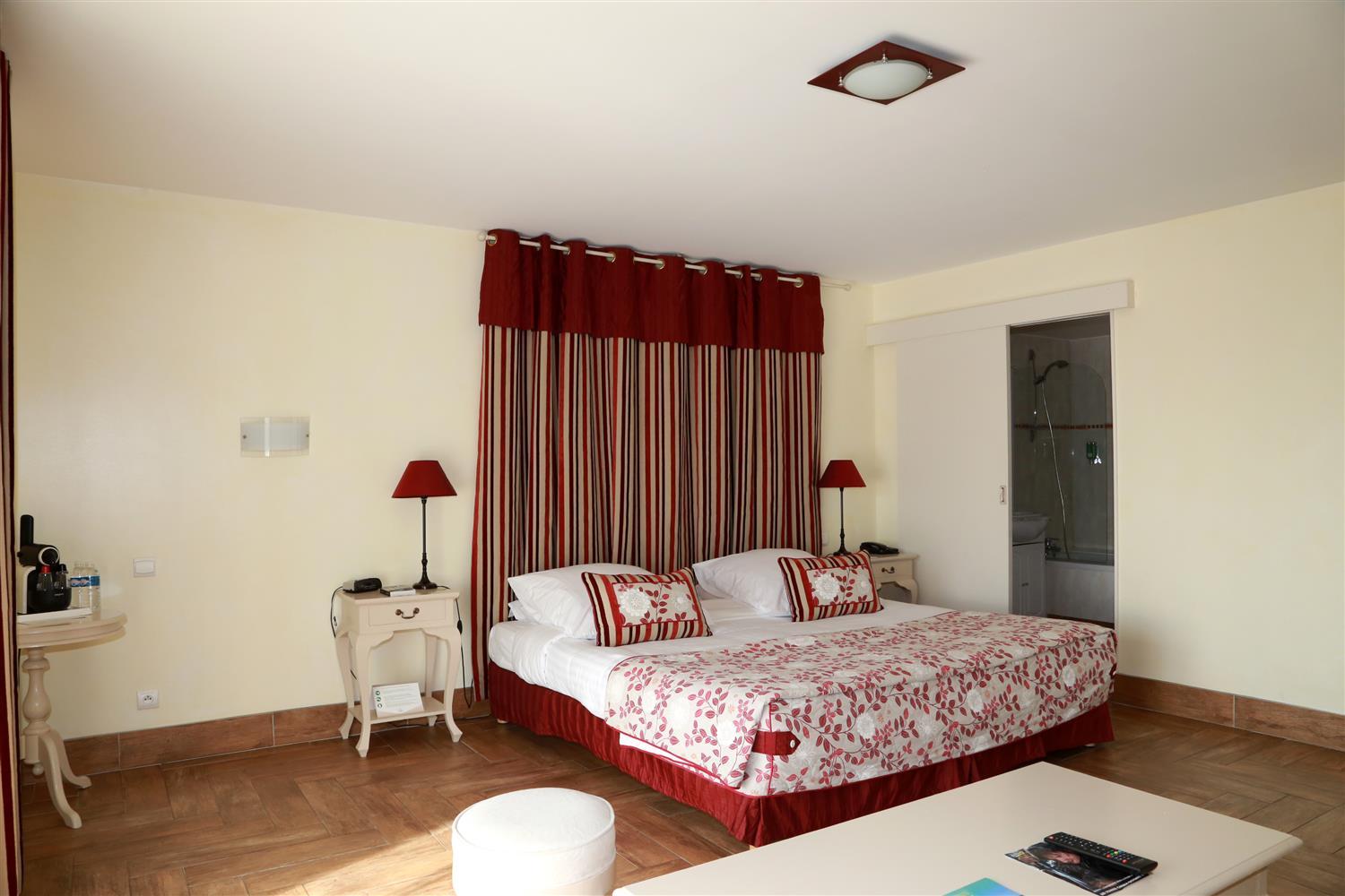 Hotel Sanary, Soleil Et Jardin - Renovation Hiver 2024-25 Zewnętrze zdjęcie